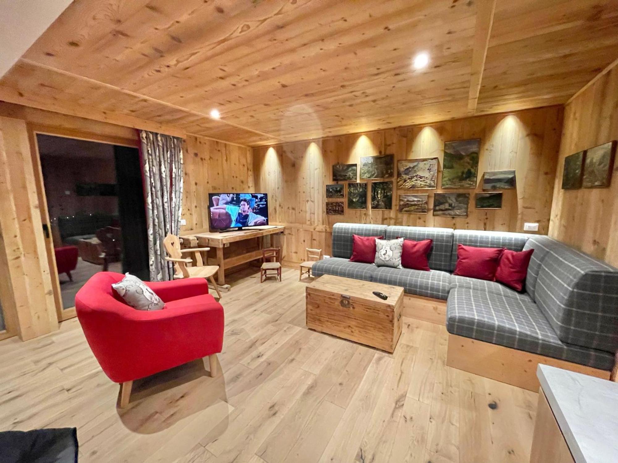 Luxury Chalet Liosa - Ski In Ski Out - Amazing View Corvara In Badia Δωμάτιο φωτογραφία